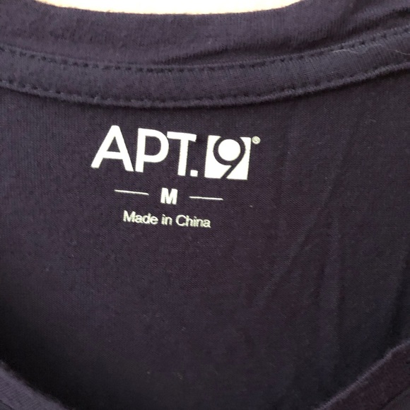 Purple v-neck T-shirt - Picture 4 of 4